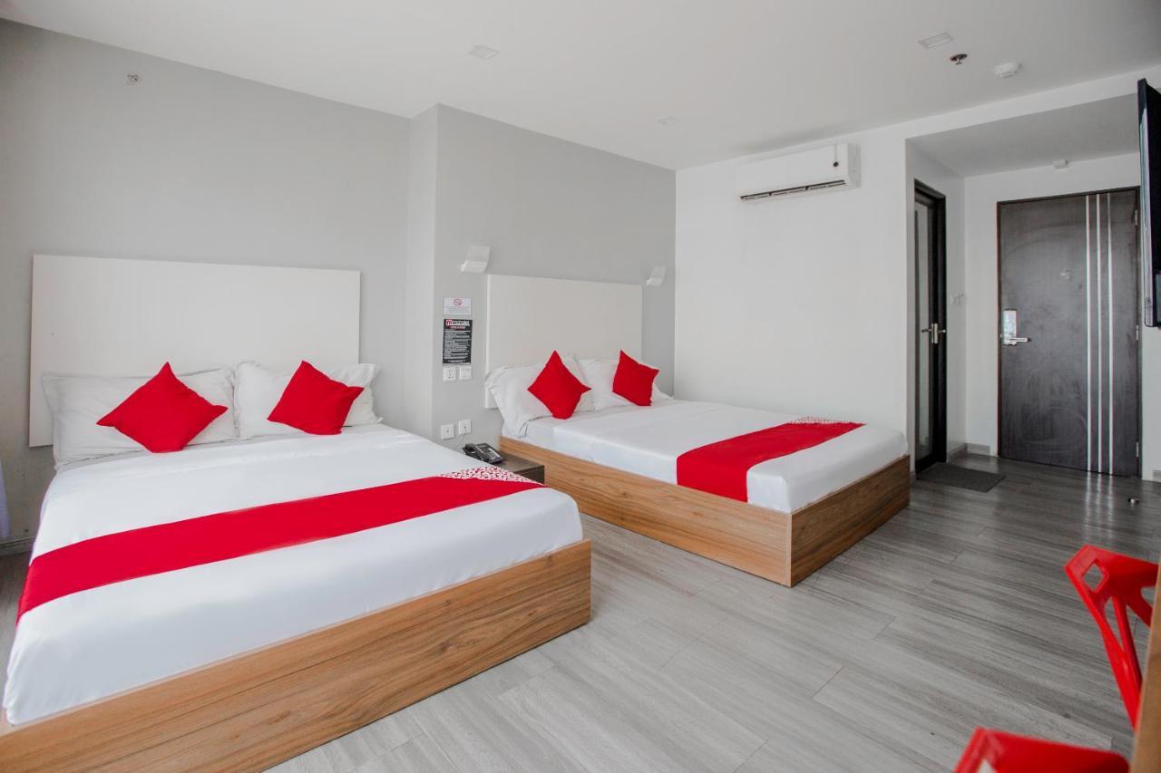 Oyo 666 Mc Hotel Fairview Μανίλα Εξωτερικό φωτογραφία