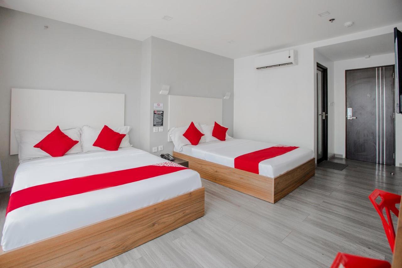 Oyo 666 Mc Hotel Fairview Quezon City Εξωτερικό φωτογραφία