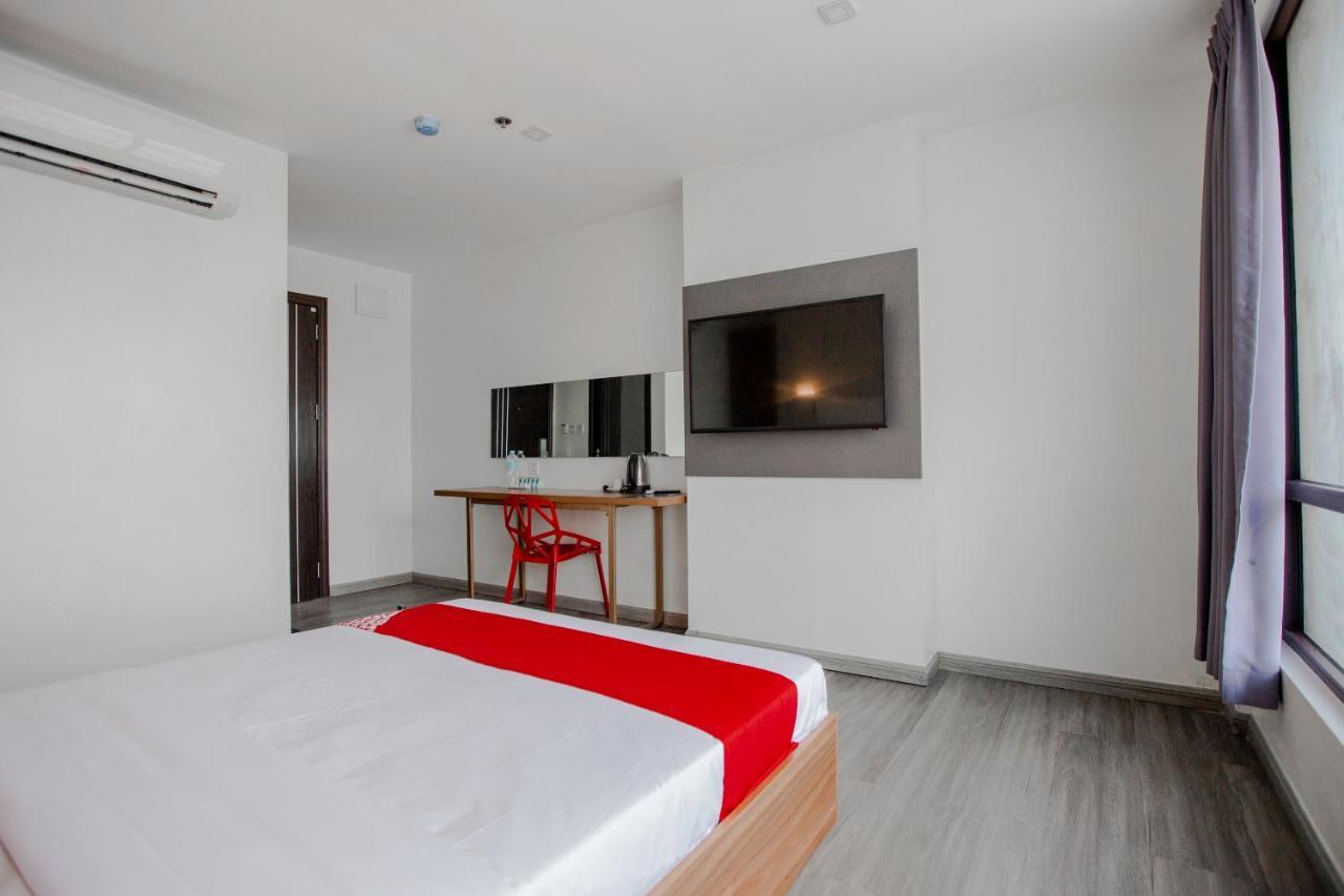 Oyo 666 Mc Hotel Fairview Quezon City Εξωτερικό φωτογραφία