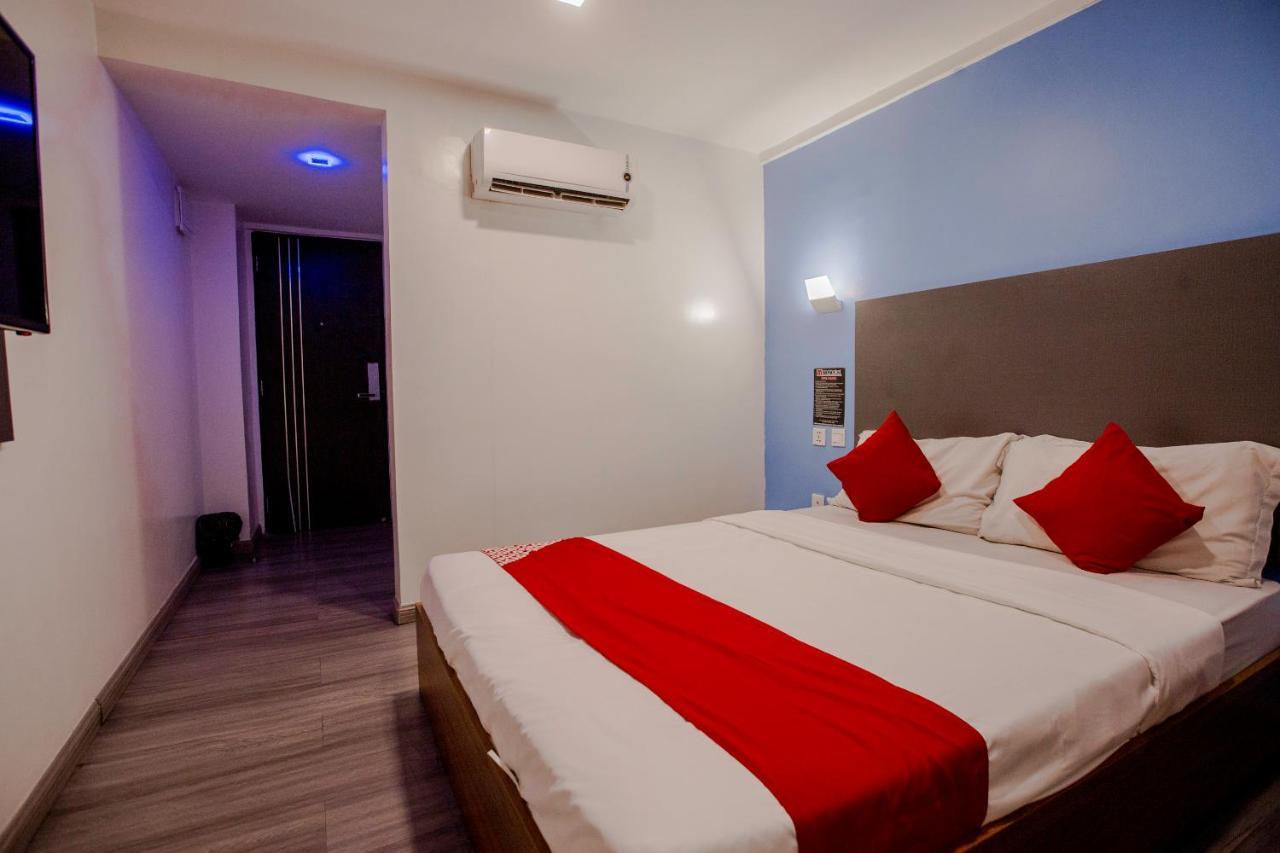 Oyo 666 Mc Hotel Fairview Quezon City Εξωτερικό φωτογραφία
