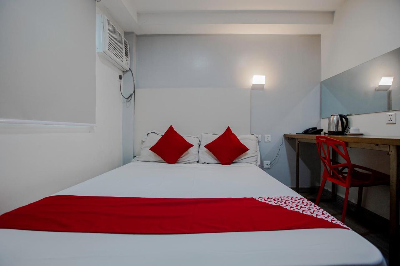 Oyo 666 Mc Hotel Fairview Quezon City Εξωτερικό φωτογραφία